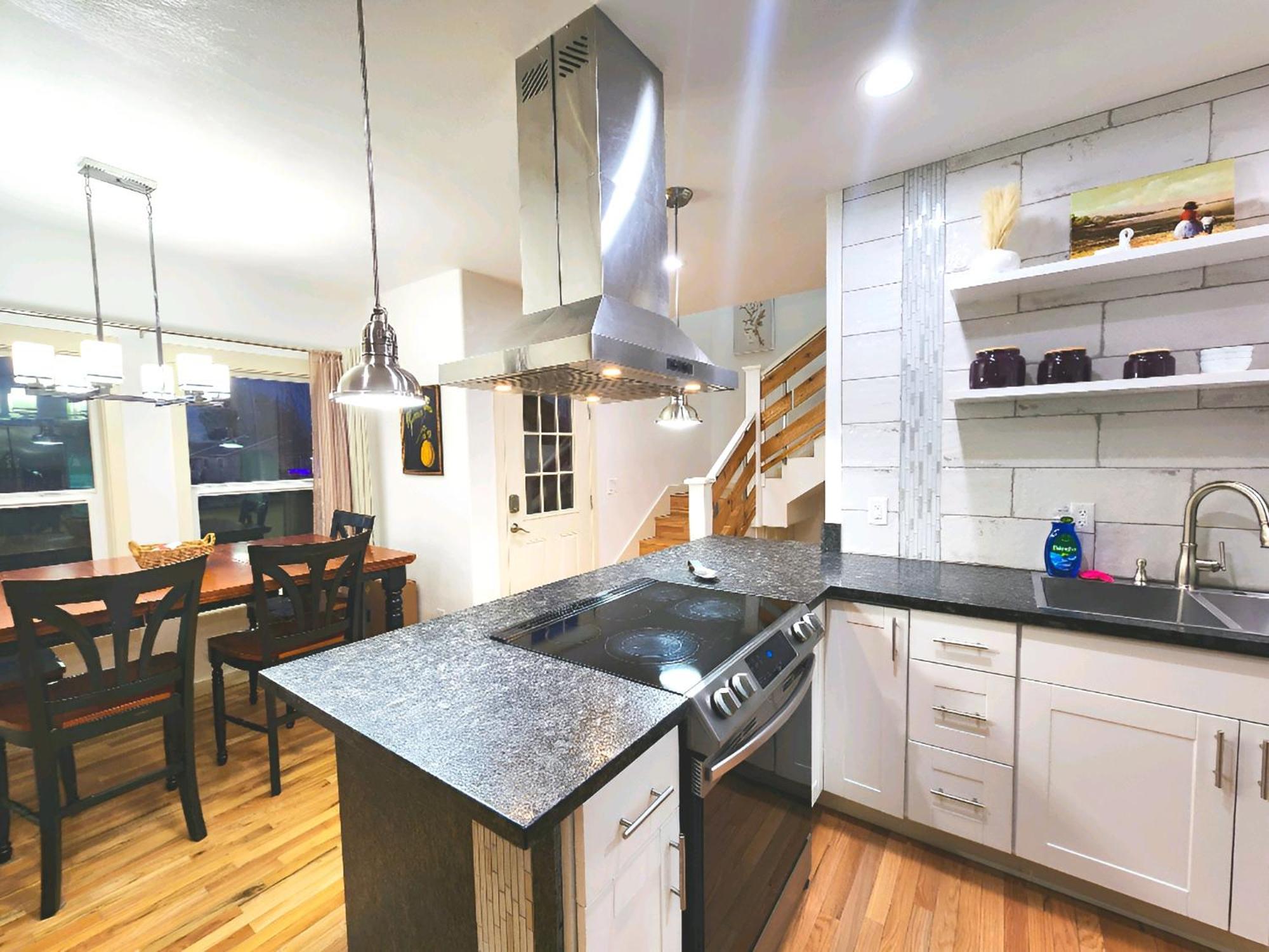 Comfortable Jacksonville House メドフォード エクステリア 写真